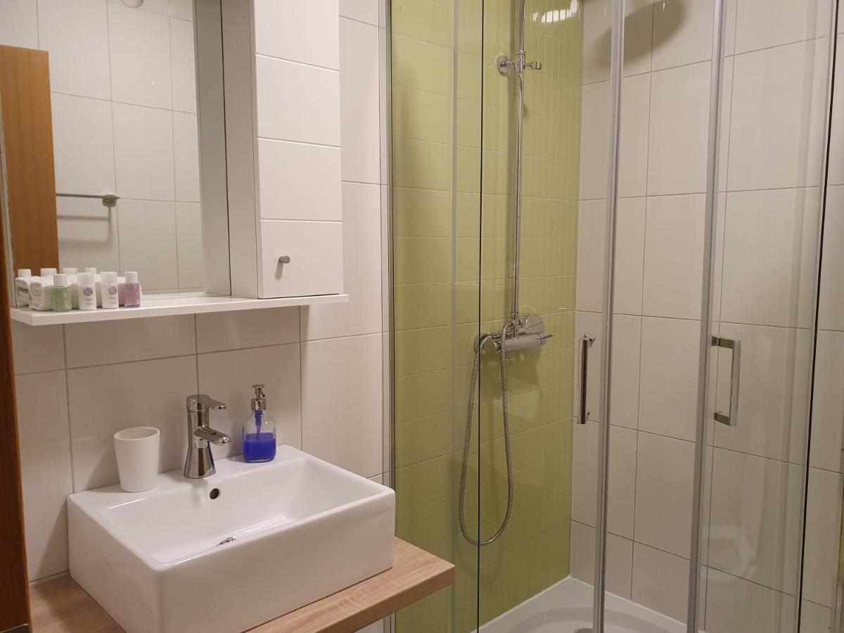 Apartmani Eterovic Baška Voda Buitenkant foto