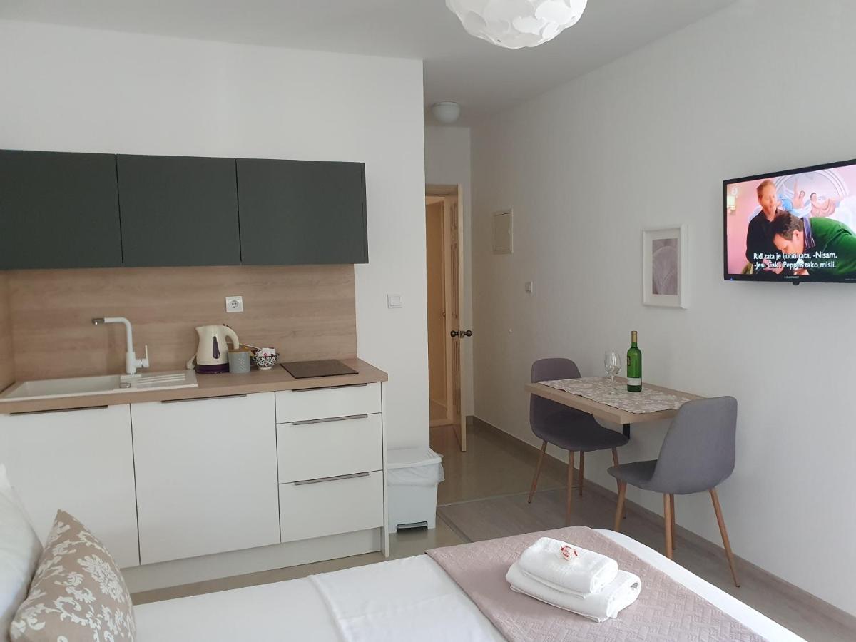 Apartmani Eterovic Baška Voda Buitenkant foto